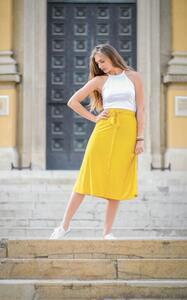 89 Yellow Dress Captions For Instagram-Yellow Outfit 2023 - Girls Captions